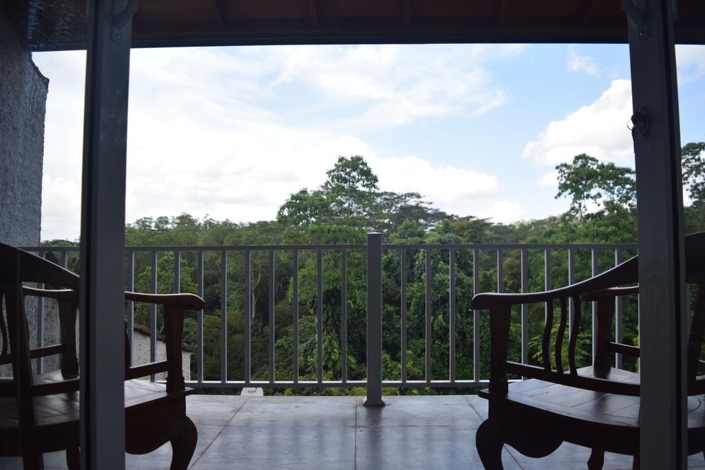 Bee View Home Stay Канди Экстерьер фото