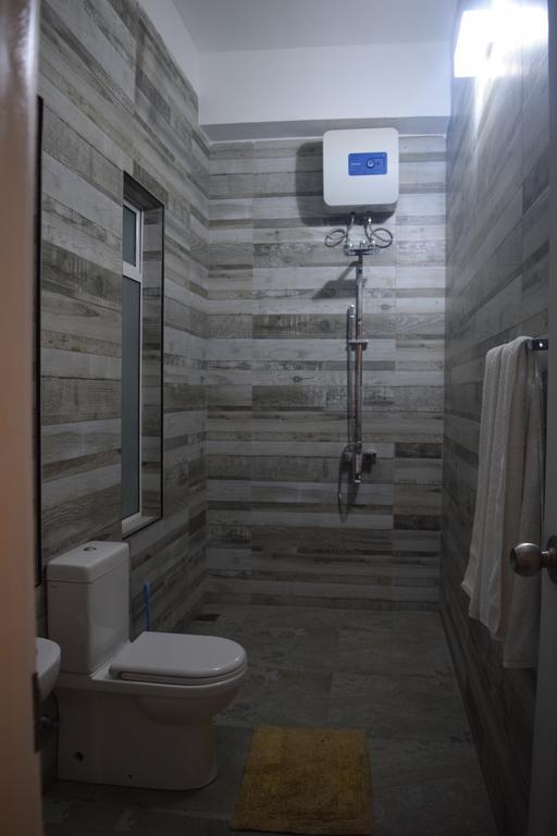 Bee View Home Stay Канди Экстерьер фото