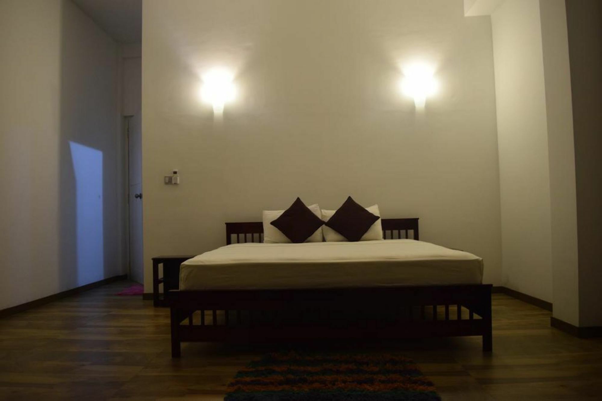 Bee View Home Stay Канди Экстерьер фото