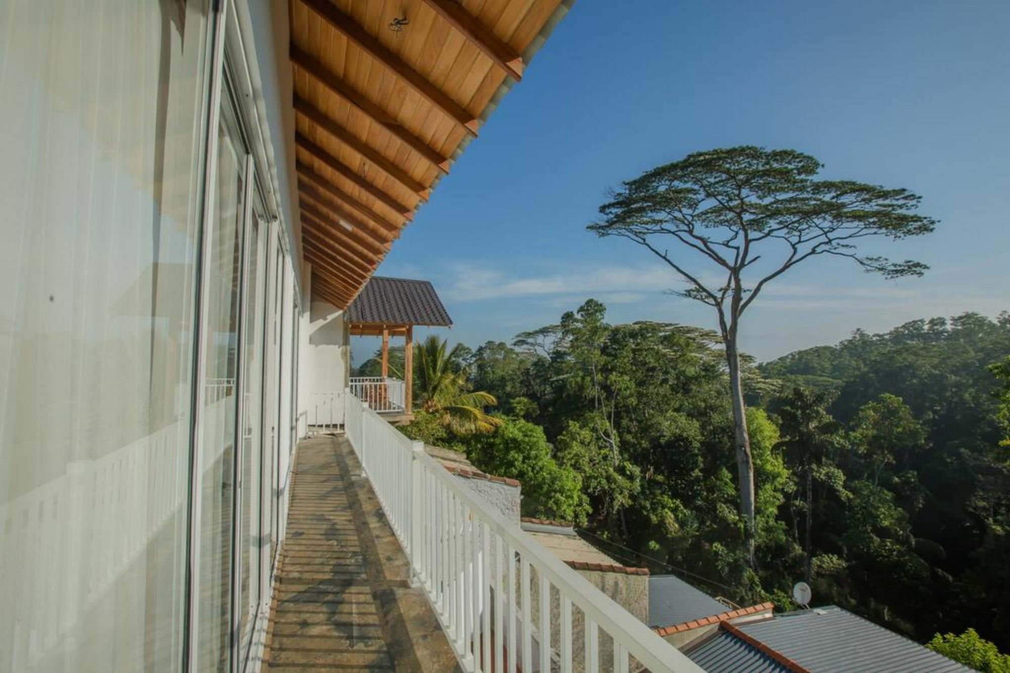 Bee View Home Stay Канди Экстерьер фото